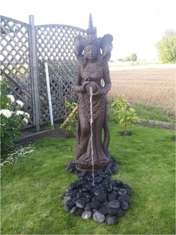 Waterornament vrouw bruin XL