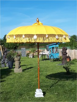 Ibiza parasol yellow