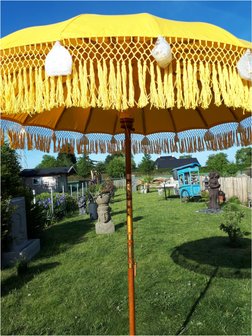 Ibiza parasol yellow