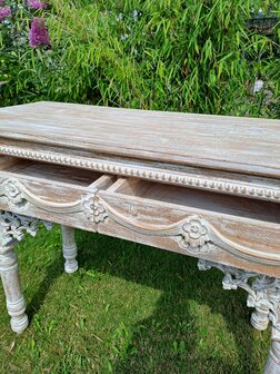 Side table Romantico