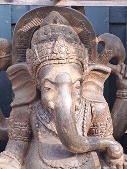 Ganesha Lavasteen bruin
