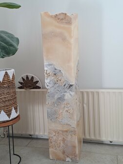 Onyx lamp C