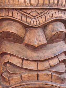 Tiki Totem Suar