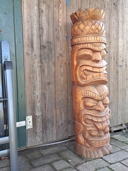 Tiki Totem Suar