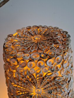 Schelpenlamp staand white