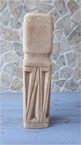 Stone man zandkleur punt 25cm