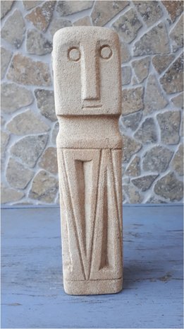 Stone man zandkleur punt 25cm