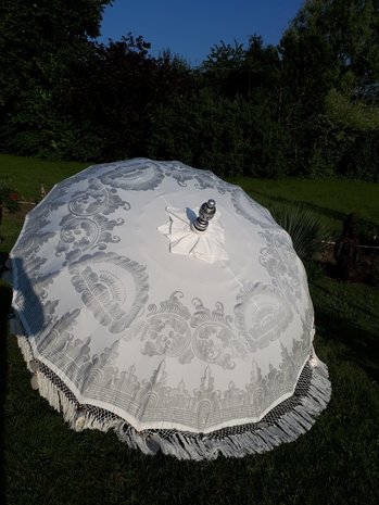 Ibiza parasol met franjes zilver