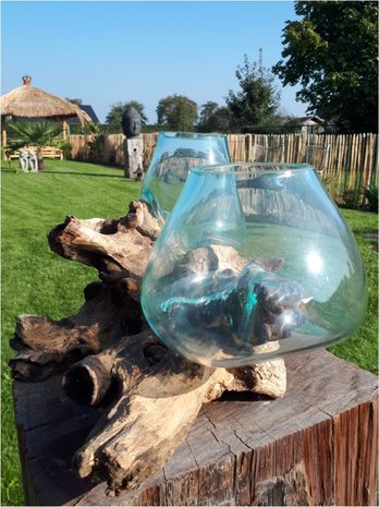 Glas op hout vaas dubbel B