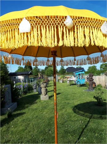 Ibiza parasol yellow