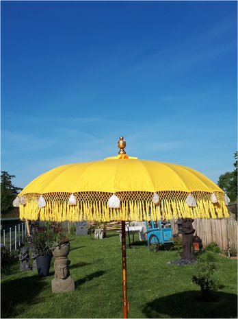 Ibiza parasol yellow
