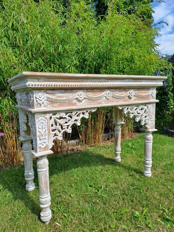 Side table Romantico