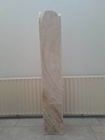Onyx lamp B