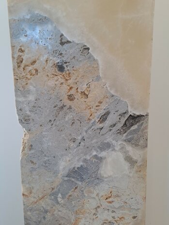 Onyx lamp C