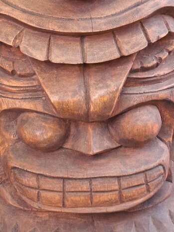 Tiki Totem Suar