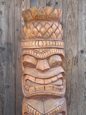 Tiki Totem Suar