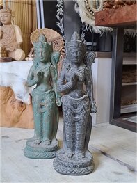 Standing Dewi (antraciet) Standing Dewi (antraciet)